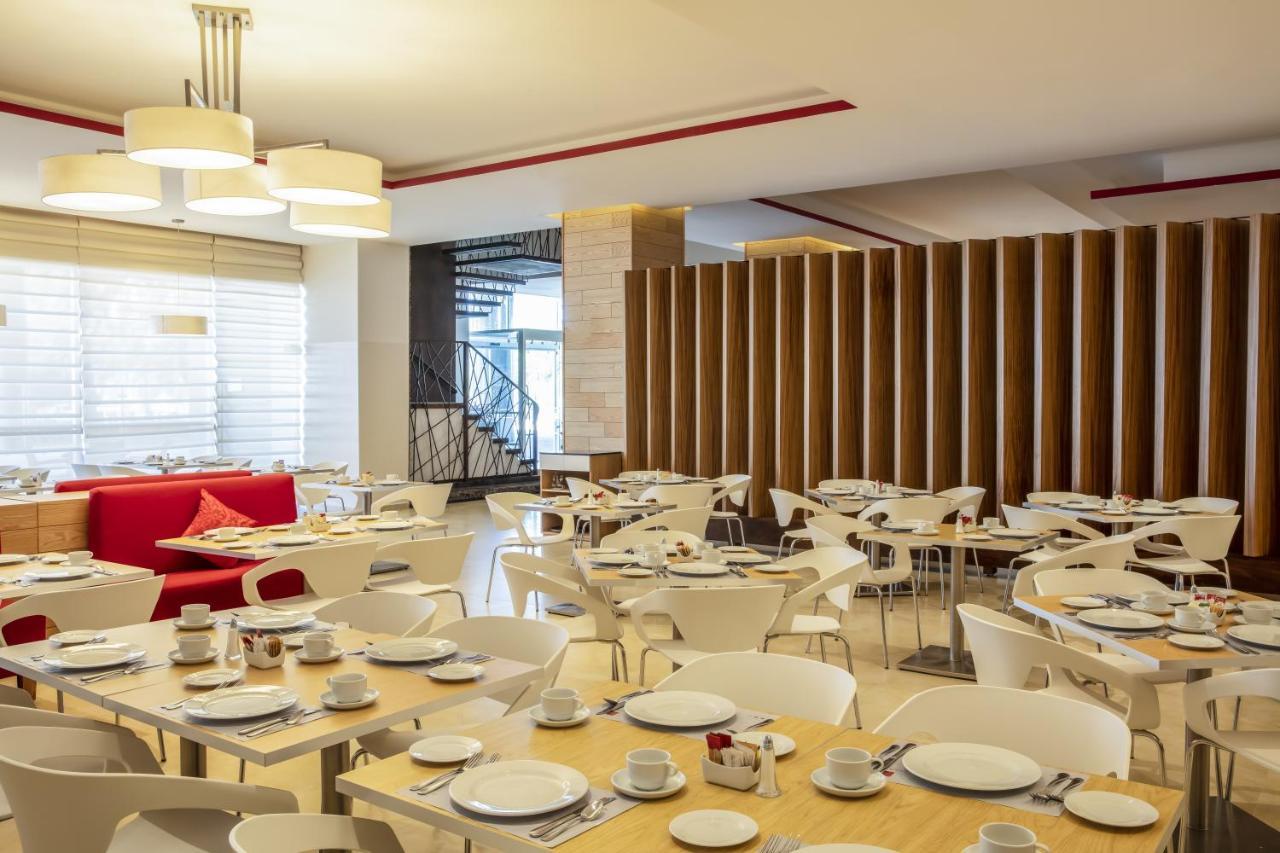 Fiesta Inn Celaya Galerias Zewnętrze zdjęcie
